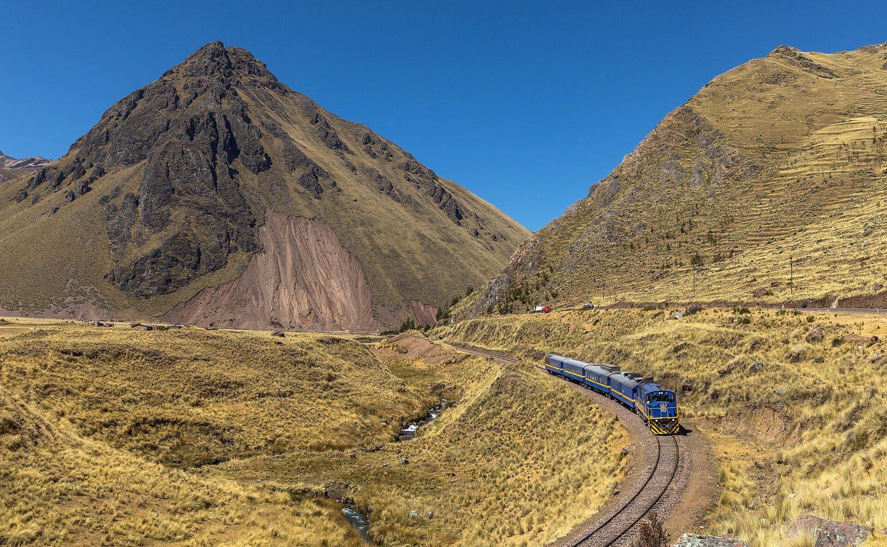 Cusco–Puno Railway (Lake Titicaca) — Puno & Cusco