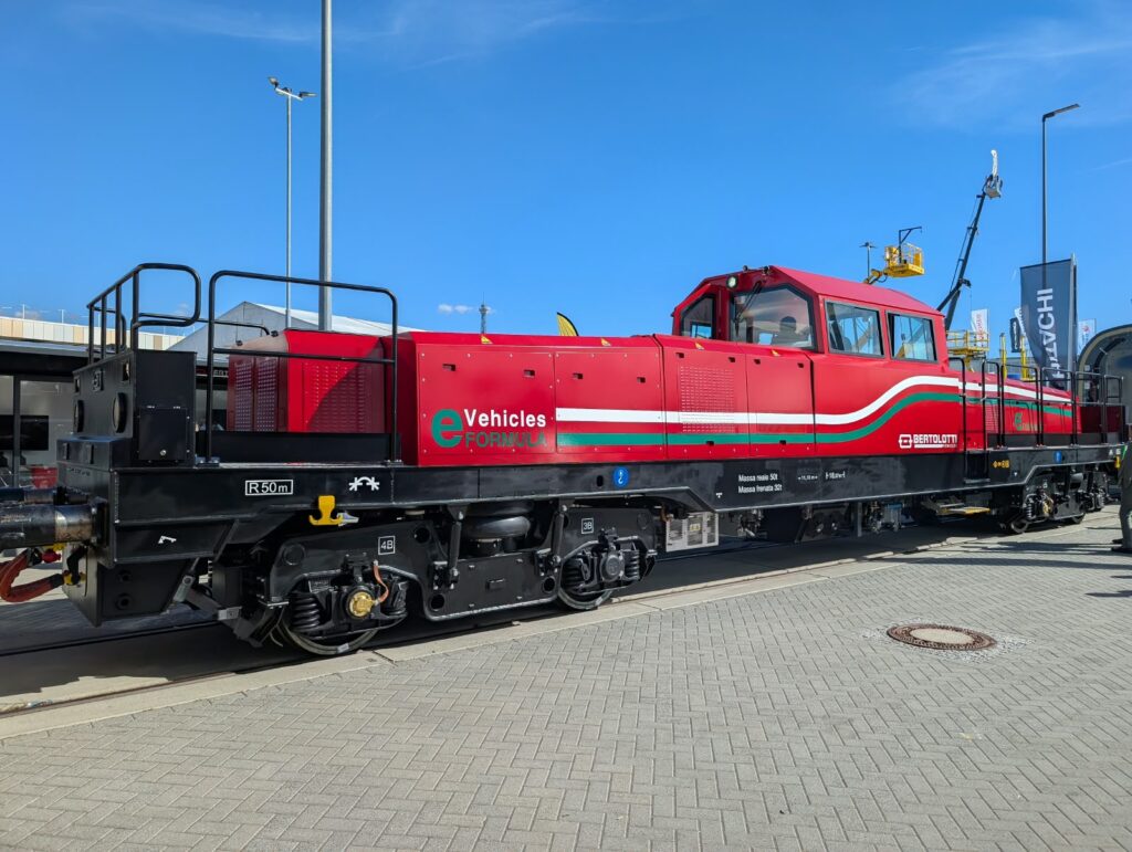 Bertolotti presents battery shunting loco for Milano metro at InnoTrans