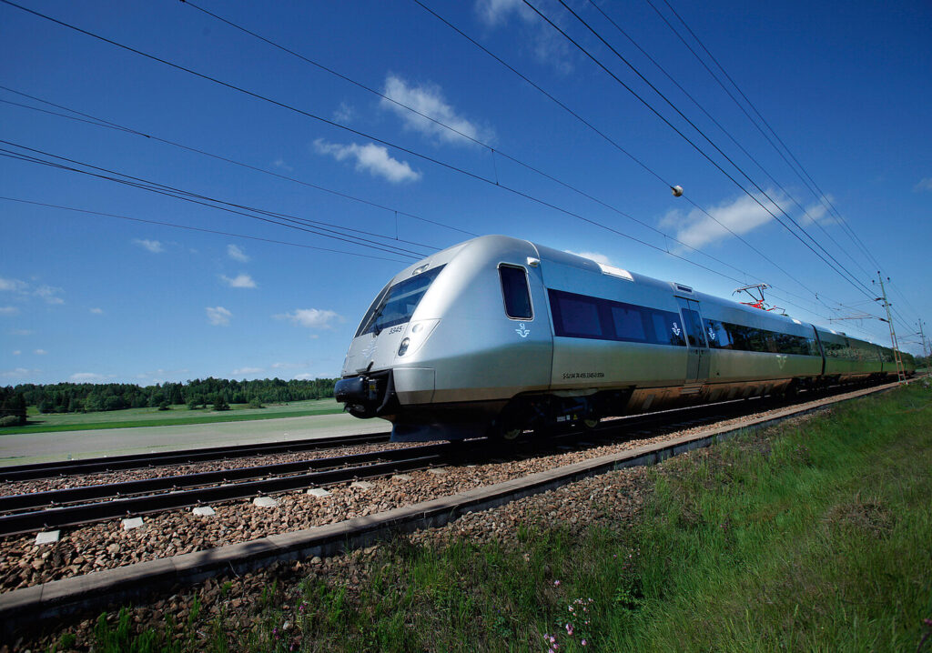 SJ selects Icomera for fleet-wide satellite connectivity rollout across SJ 3000 trains