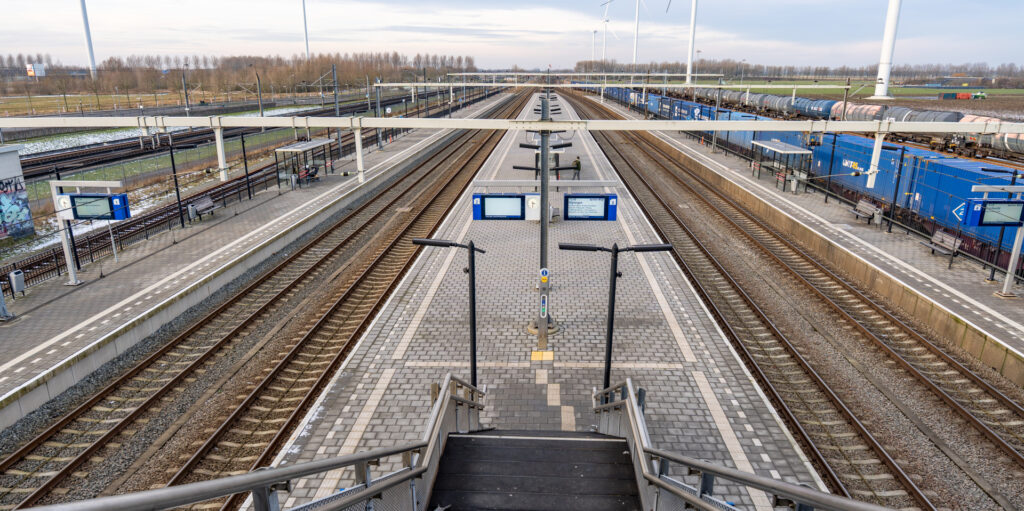 Werkzaamheden tussen Roosendaal en Lage Zwaluwe: bijna twee weken geen treinen